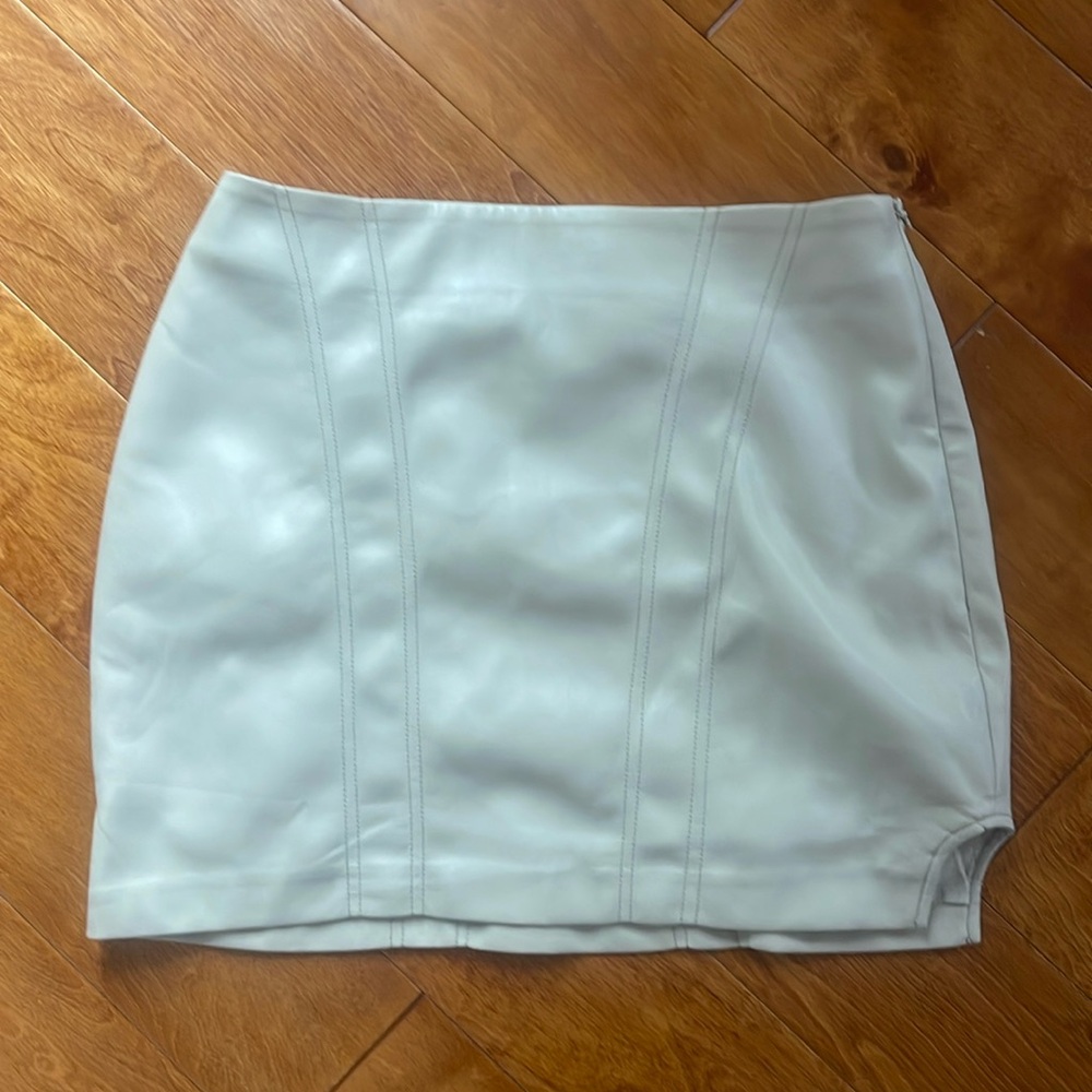Leather skirt purchased from Vici- size M, never worn